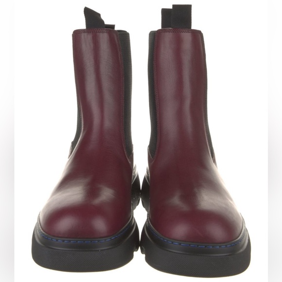 Burberry Leather Chelsea Boots